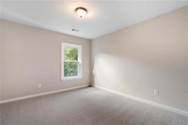 2420 Greyhurst Way SW, Smyrna, GA 30082