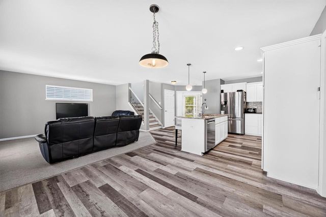 4716 CATALINA Parkway, Mcfarland, WI 53558