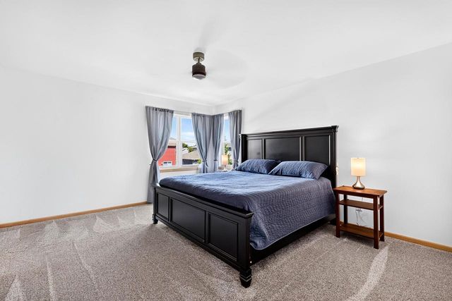 4716 CATALINA Parkway, Mcfarland, WI 53558