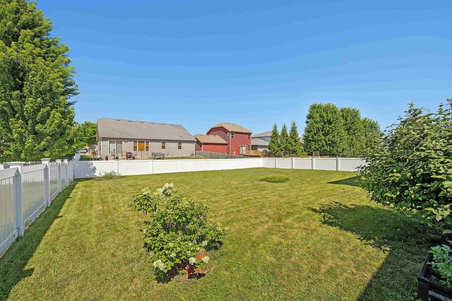 4716 CATALINA Parkway, Mcfarland, WI 53558