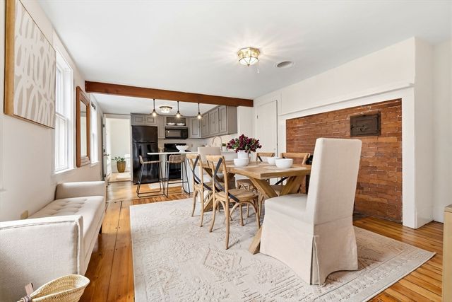 8 California St, Newburyport, MA 01950