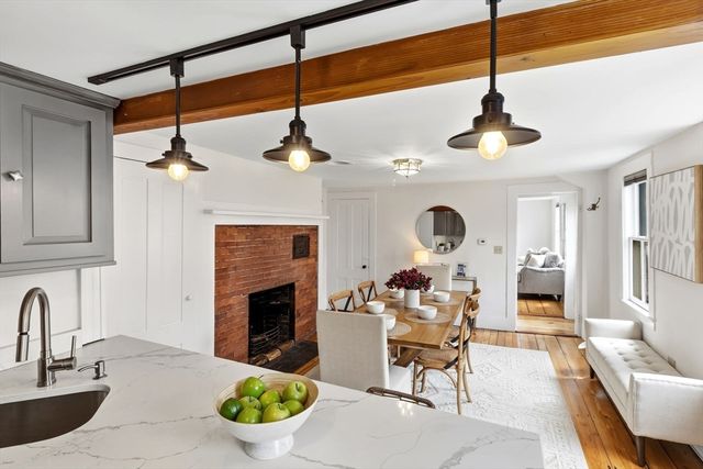 8 California St, Newburyport, MA 01950