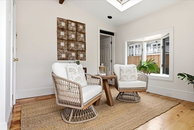 8 California St, Newburyport, MA 01950