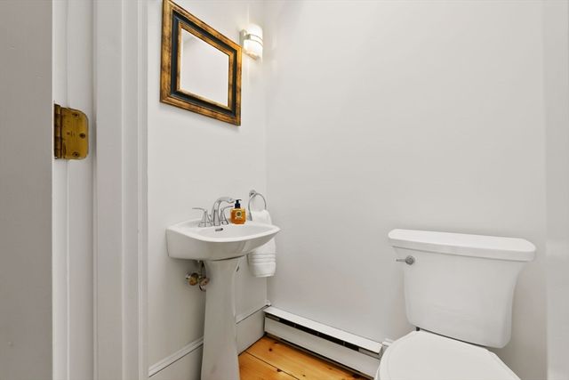 8 California St, Newburyport, MA 01950