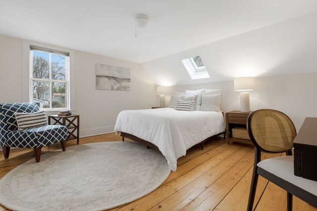 8 California St, Newburyport, MA 01950