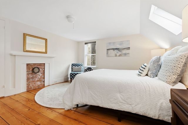 8 California St, Newburyport, MA 01950