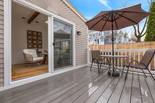 8 California St, Newburyport, MA 01950