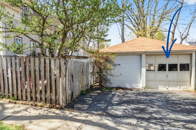 8 California St, Newburyport, MA 01950