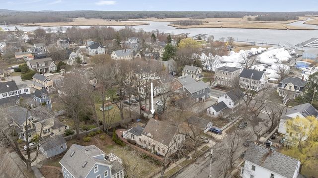 8 California St, Newburyport, MA 01950