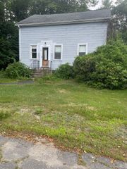 11 William Street, Plymouth, CT 06786