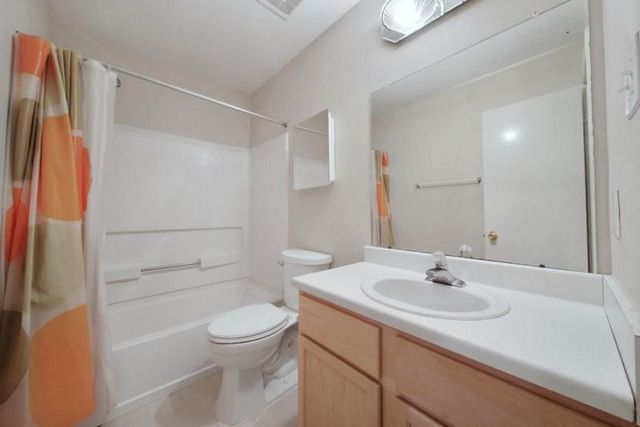 8016 Golf Green Circle, Houston, TX 77036