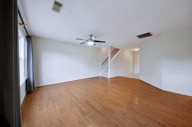 8016 Golf Green Circle, Houston, TX 77036