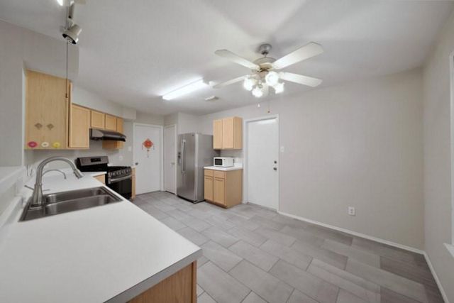 8016 Golf Green Circle, Houston, TX 77036