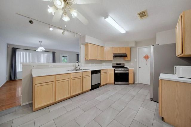 8016 Golf Green Circle, Houston, TX 77036