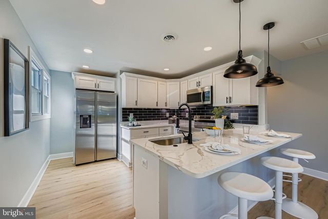 2122 LODGE FOREST DR, Baltimore, MD 21219