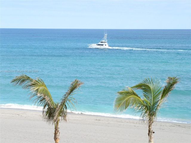 200 Beach Rd 202, Tequesta, FL 33469