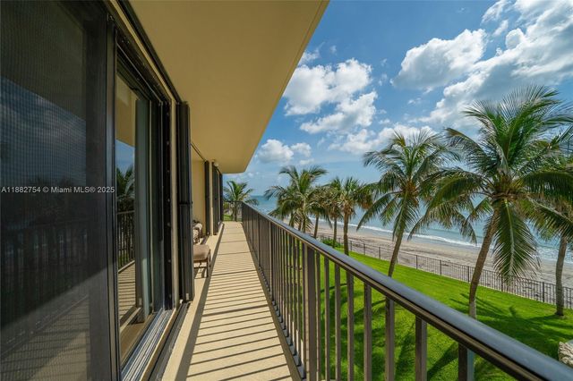 200 Beach Rd 202, Tequesta, FL 33469