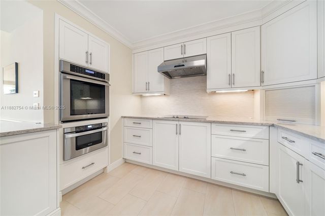 200 Beach Rd 202, Tequesta, FL 33469