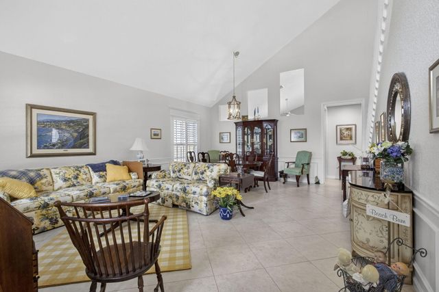 71 Princewood Lane, Palm Beach Gardens, FL 33410