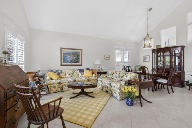 71 Princewood Lane, Palm Beach Gardens, FL 33410