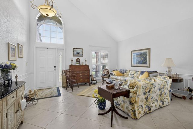 71 Princewood Lane, Palm Beach Gardens, FL 33410