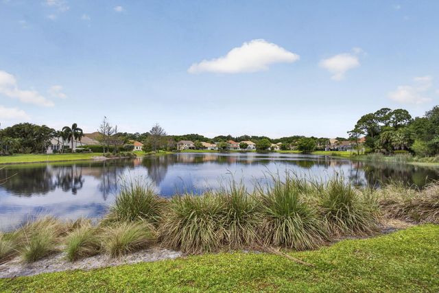 71 Princewood Lane, Palm Beach Gardens, FL 33410