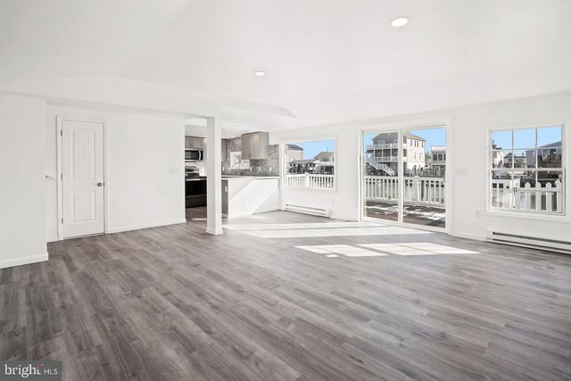 202 HERON RD, Tuckerton, NJ 08087