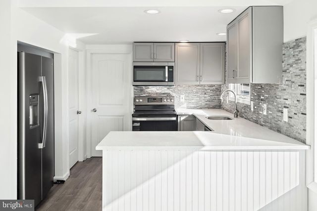 202 HERON RD, Tuckerton, NJ 08087