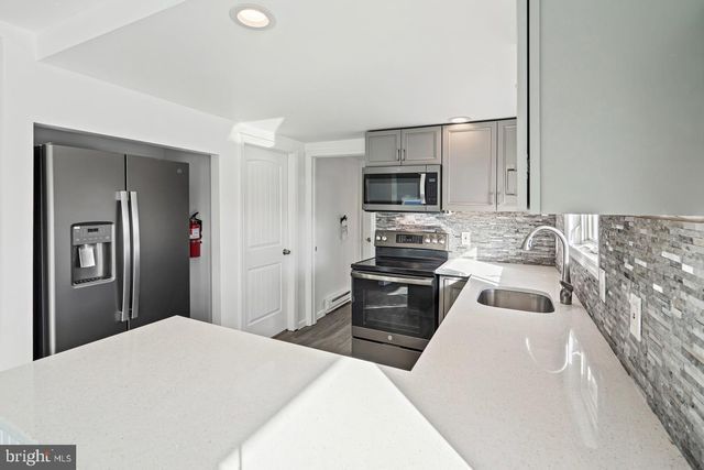 202 HERON RD, Tuckerton, NJ 08087