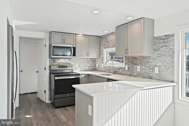 202 HERON RD, Tuckerton, NJ 08087