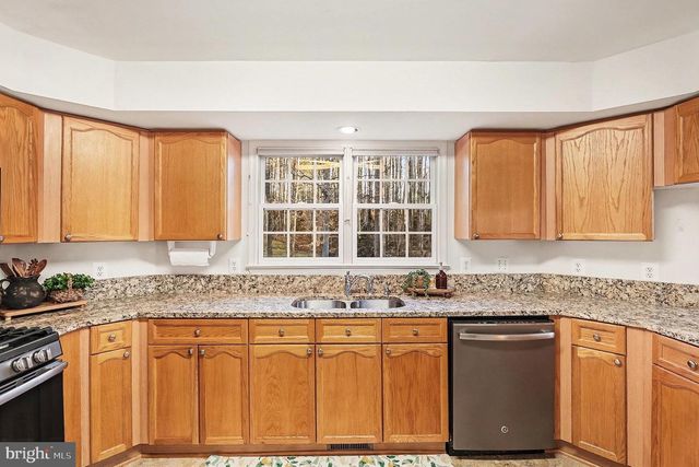 12 BEDFORD CT, Fredericksburg, VA 22406