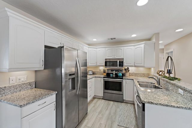 1001 Pottawatomie Street, Jupiter, FL 33458