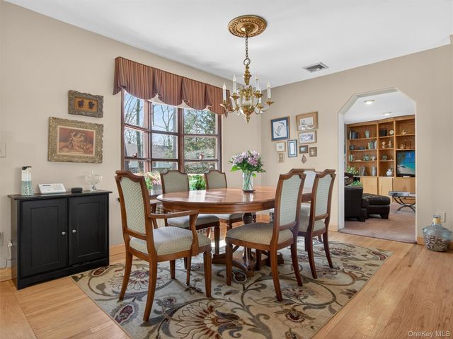 31 Sharon Drive, New City, NY 10956