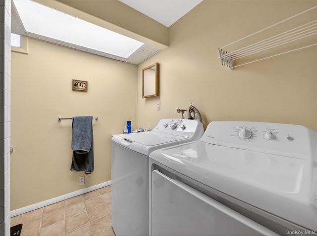 31 Sharon Drive, New City, NY 10956
