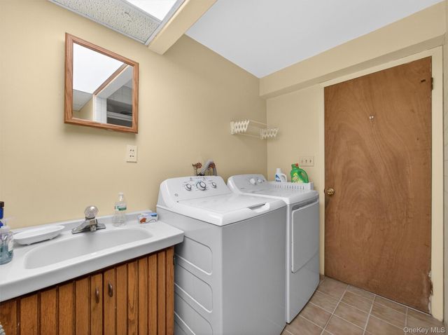 31 Sharon Drive, New City, NY 10956