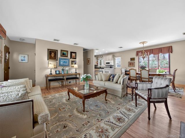 31 Sharon Drive, New City, NY 10956