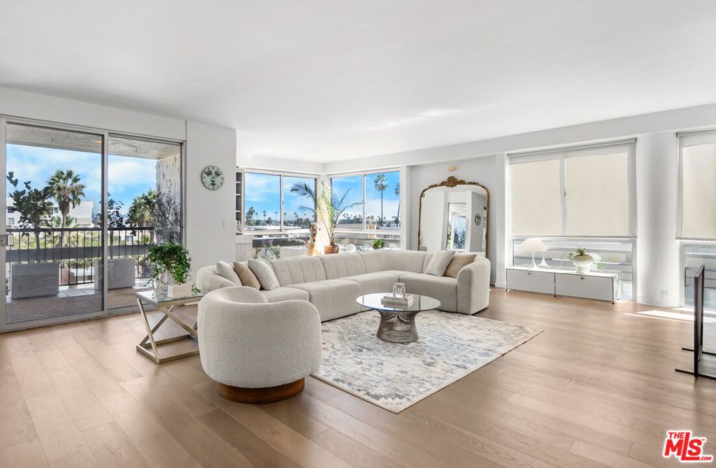 320 N Maple Drive 507, Beverly Hills, CA 90210 — photo 2