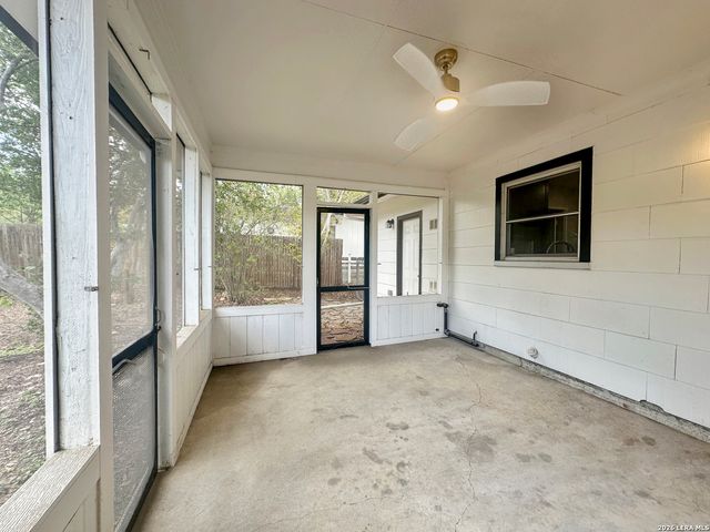 740 Rittiman Rd, Terrell Hills, TX 78209