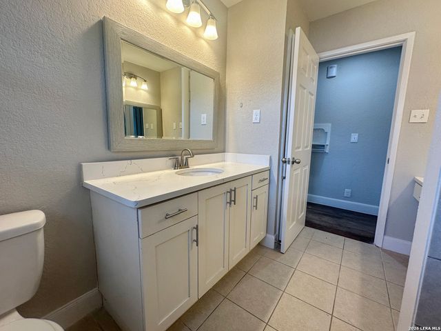 740 Rittiman Rd, Terrell Hills, TX 78209