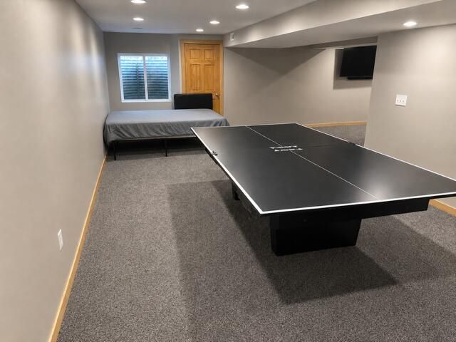 830 Valley Stream Drive, Pingree Grove, IL 60140