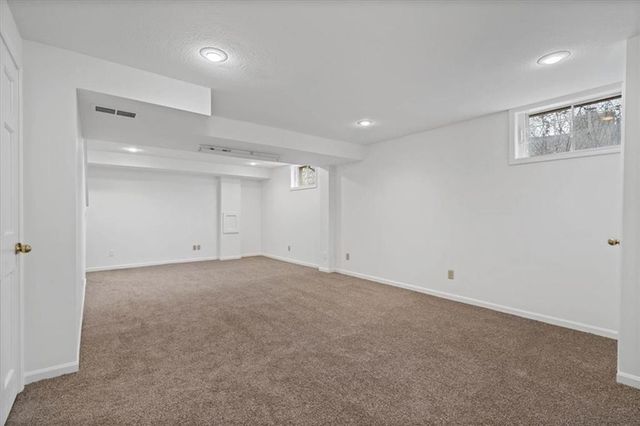 13330 W 112th Terrace, Overland Park, KS 66210