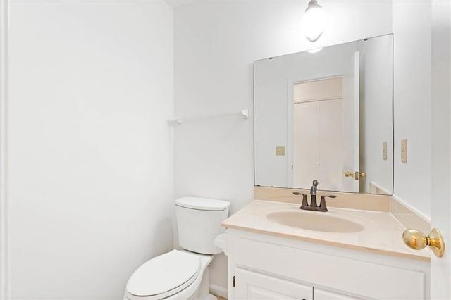 13330 W 112th Terrace, Overland Park, KS 66210