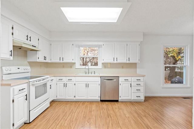 13330 W 112th Terrace, Overland Park, KS 66210