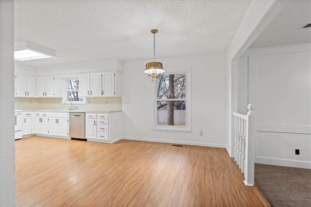 13330 W 112th Terrace, Overland Park, KS 66210