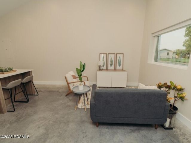 700 S St. Antoine Street B, Lafayette, LA 70501