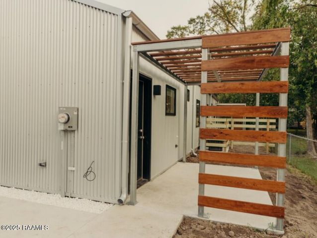 700 S St. Antoine Street B, Lafayette, LA 70501