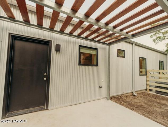 700 S St. Antoine Street B, Lafayette, LA 70501