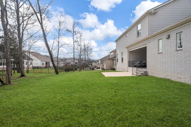 1425 Trumpet Lily Pl, Nolensville, TN 37135