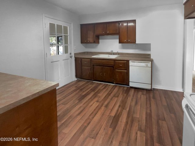 6344 BARTHOLF Avenue, Jacksonville, FL 32210