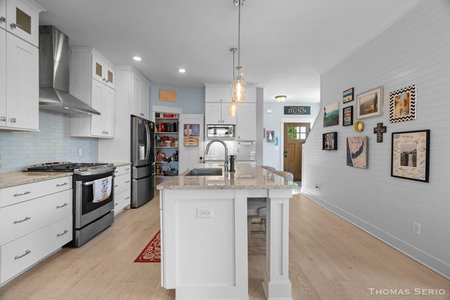 940 S Lake Street, Whitehall City, MI 49461